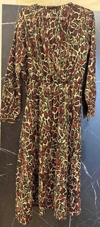 فساتين للبيع بيها جديد وبيها مستخدم مره وحده جدا نظيفه باسعار مناسبه ا...