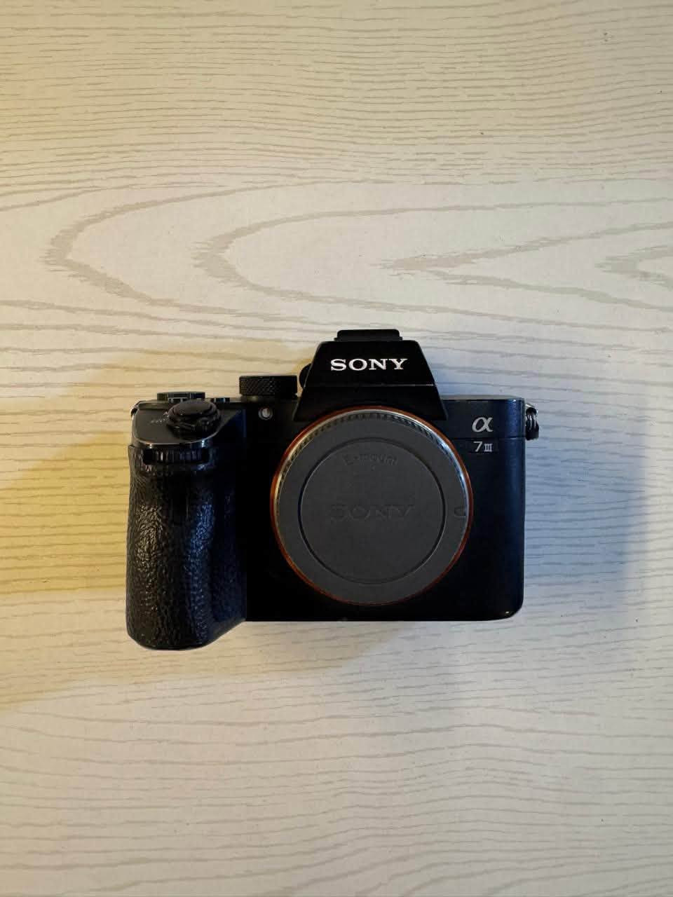كاميرا سوني sony a7 mark 3 نظيفه للبيع 
الشراي يجي خاص 
***********
