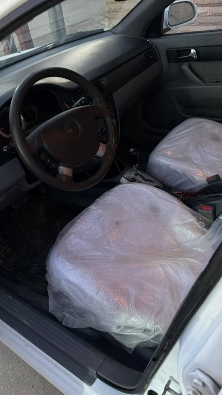 سلام عليكم ابتره موديل 12 بيه قطعه وحده بس الباب الخلفي عكس السايق رقم ديالى وبسمي هزه جديد  سياره جاهزه 87 وبيه مجال مكان ديالى بعقوبة المركز وهاذ رقمي ***********
