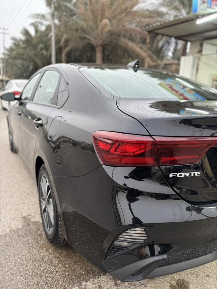 كيه فورتي مكفوله من صبغ  ماعدا باردبلبنيد سيارة كامل موصفات شاشت تحكم ستيرن رادار امامي وخلفي سيارة منفيسهة بسم صاحبهة  سياره ماعدة رقم مابيهة وهذا رقم صاحبهة  *********** كربلاء قرب فندق البارون السعر 140 وبيه مجال
