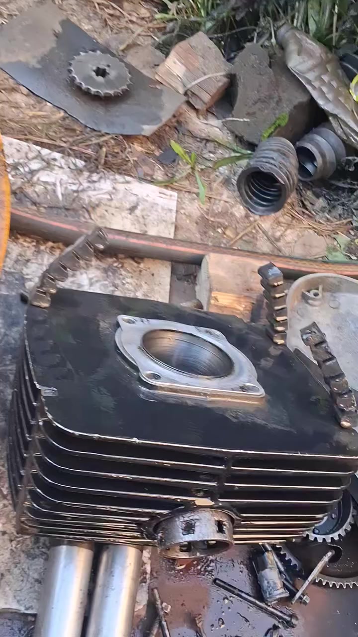 سلام عليكم للبيع سلندر قنبورة كصه ٤ كامل كبل شد  السعر ٦٠ مكاني فلوجة هاتف ***********يوجد توصيل جميع محافظات من رخصت مدير الكروب المحترم
