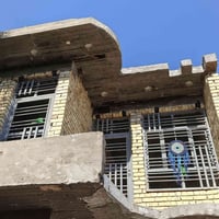 عندي طابق ثاني يحتوي على غرفتين غرفه بمساحه 6×4 الغرفة الثانيه مساحه 4...