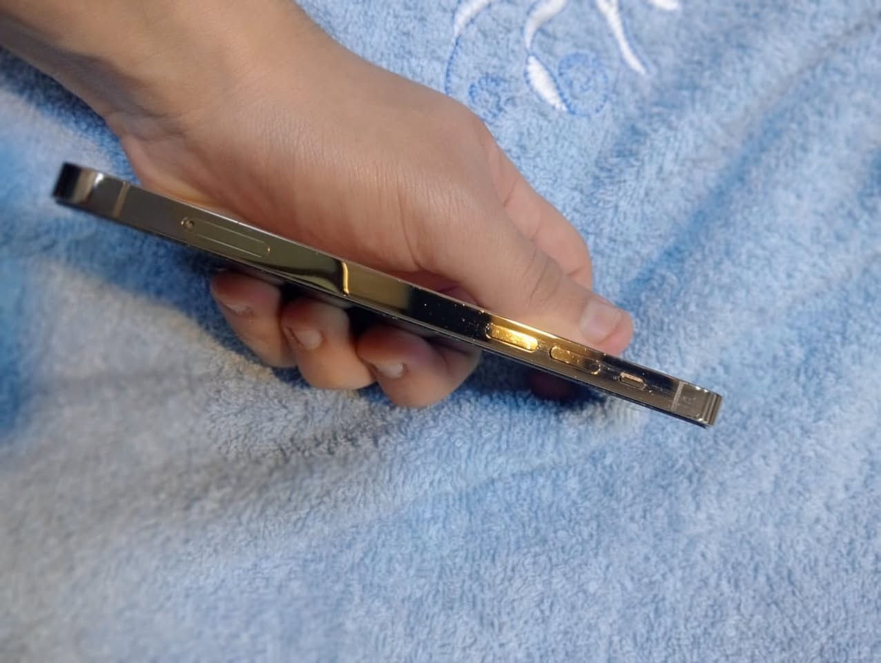 ايفون 12 برو فقط
ذاكرة 128

بطارية 78 اصلي

نموذج m 

تك سيم

نضافة90%

ما بي اي خلل

السعر 360


**إذا كنت صاحب هذا الإعلان وتريد حذفه لأي سبب، رجاءا أرسل رسالة إلى الدعم الفني**