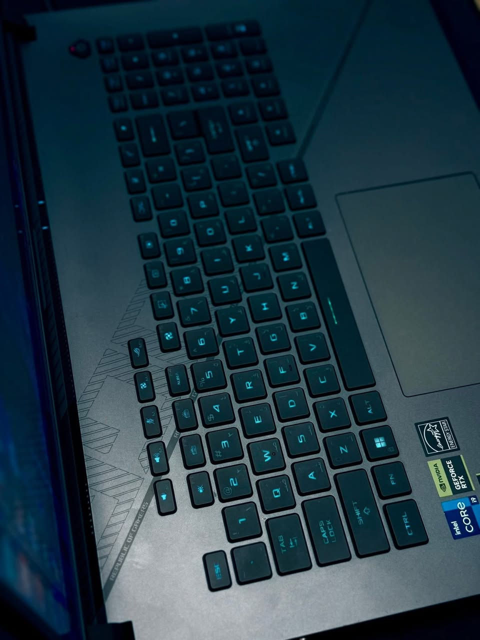 السلام عليكم
Asus rog strix g18

Ci9 14900HX 24c 32T

Nvidia rtx 4070 8G 140w

Ram 32 DDR5 5600hz

Ssd 1 tb gen 4

18 inch IPS 2.5k 240Hz dci-p3 100% 500nits

نظافة 100‎%‎ استخدام بسيط جدا
قيم باليرضى الله


**إذا كنت صاحب هذا الإعلان وتريد حذفه لأي سبب، رجاءا أرسل رسالة إلى الدعم الفني**