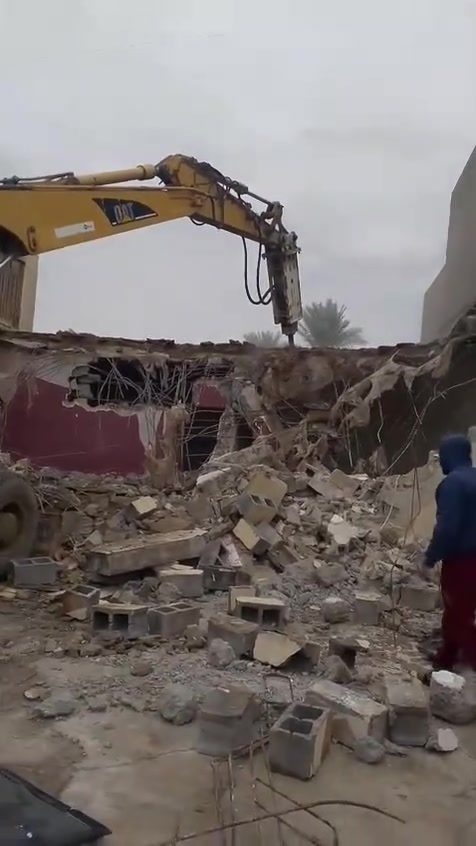 السلام عليكم يوجد لدينا كادر تفليش البيوت و قص الرباطات و قلع الراضي وتگشير الجذران كافه انواع التفليش با انسب السعار بغداد فقط ***********
