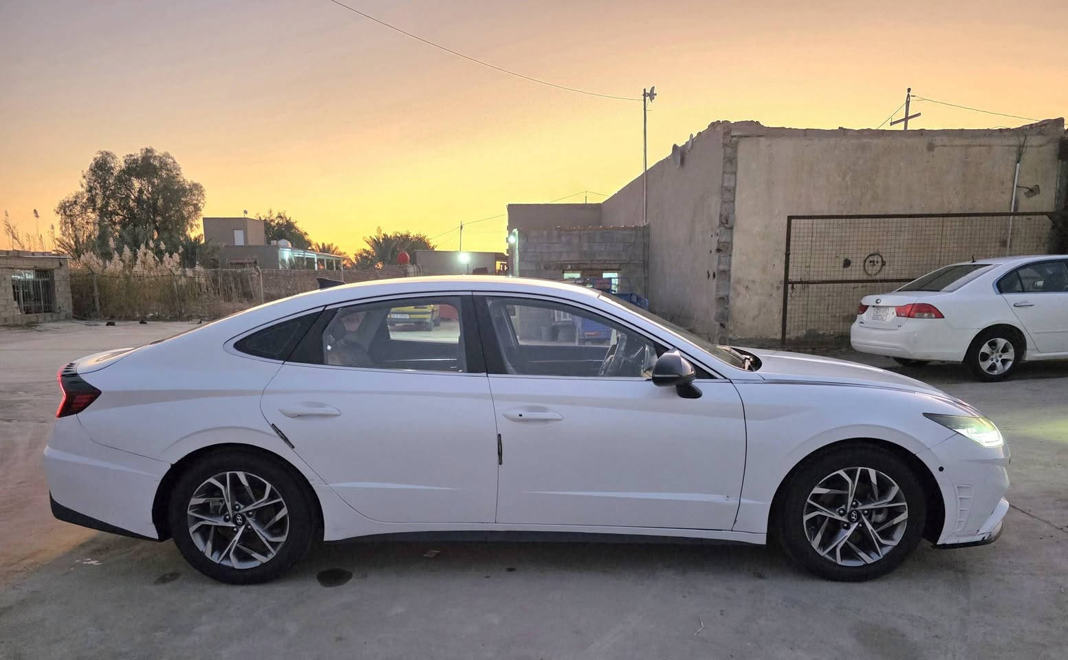 السلام عليكم السعر  ١٣٨ ورقه بيها مجال
سوناتا موديل 2022 سياره غاز اصل رقم قادسيه فول مواصفات معوقين باسمنه المالك شاب مو معوق واسويلك وكاله واعتراف بالمحكمه سياره بيها فقط ٣ قطع صبغ وشكم قطعه فتح وتبديل بس اني ابيع حزام علمود ما تعبني واتعبك.الشاصي والتكم والقماره كفاله .كير مكينه حداديه كله شركه سياره جديده كلش
السياره ما بيها ضربه قويه عدله وحلوه اتصل وتدلل(***********) مكاني بالديوانية
