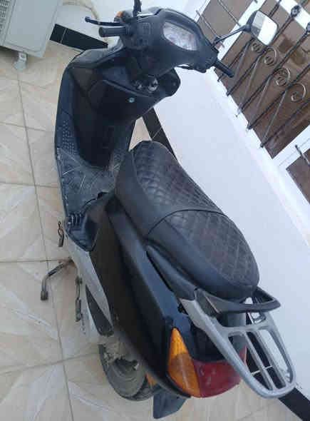 سلام عليكم دراجه شغاله نكره سلف للبيع سعر 250 مكاني ديالى الخالص شراي يتصل ***********
