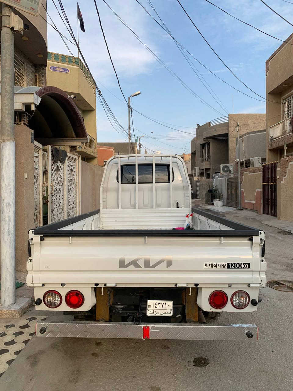 سلام عليكم كيا فحل للبيع موديل ٢٤ غاز
الموصفات :
مري شفط 
كشنات تدفئه تبريد 
ستيرن تدفئه 
رادار امامي 
مانع تزحلق 
حساسات خلفيه 
كير اوتوماتيك 
تحكم ستيرن 
قماره وربع 

السياره وارد كوري ماشيه ٧٩ الف 
السعر:. 175
 
للستفسار ***********  مكلف بلنشر الاتصال على الرقم 

مكاني بابل
