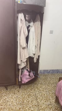 غرفة اخشاب فورميكة قديمة للبيع هاي غرفة اخشاب فورميكة   ملاحظة كافة ال...