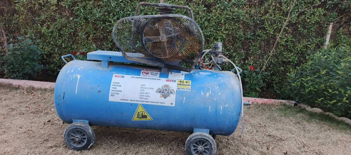 بوتلی كمبروسر هەوائ بۆ فرۆشنت
250لترە  سێ پستۆنە  زۆر پاکە  شەریکەی  الحيدريه تەنیا بتلەکەیەتی لەگەڵ پەمپەکەی بێ ماتۆرە نرخی 125هەزارە شوێن هەولێر .
ژ.م *********** أربيل, العراق
