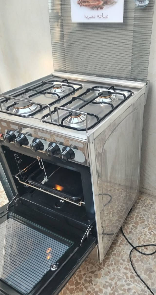 طباخ اربع عيون مستعمل نظام بوري قياس 60 *60 شغال فرن كلوب مقدحه شوايه كلو شغال العنوان موصل جانب الأيمن رجم حديد للاستفسار
***********
***********
