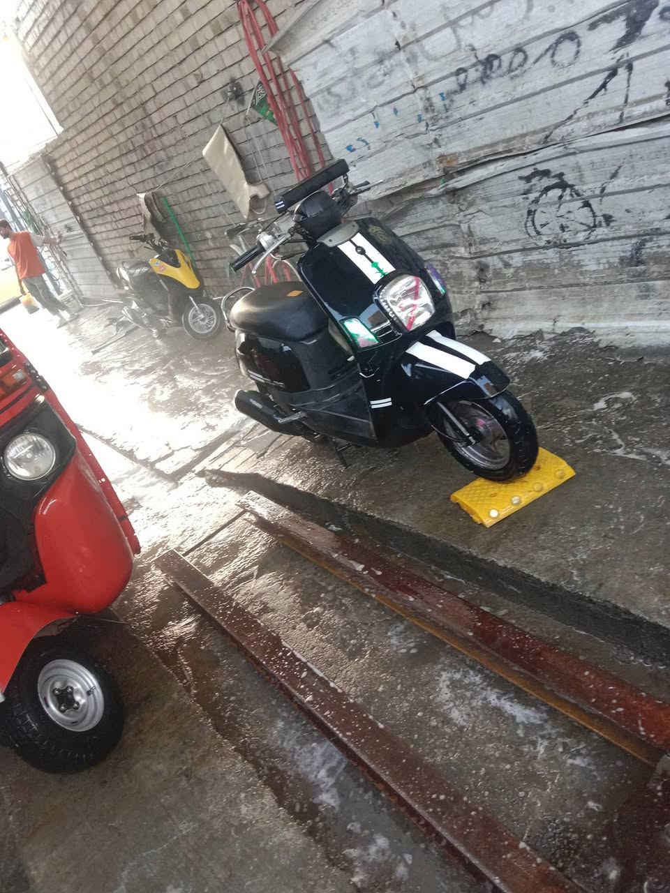 دراجة ماكس بوليس كفاله عامه مكينه وكفرات دراجه بلاديه رمبه مكاتبه منفيس السعر 920 وبيها مجال العنوان البياع شرطة رابعه الرقم ***********
