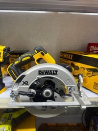 متوفر منشار قرصي من شركه ديوالت بيه مواصفات بريك و كلش قوي برشليس جديد...