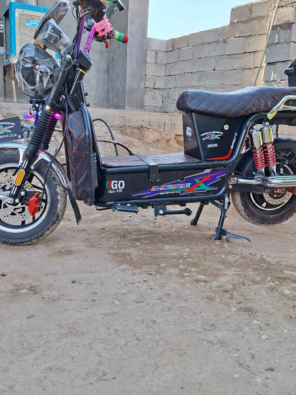 دراجه شحن للبيع بطاريات جدد قبل سبوع شادهن عدد 6 نضافه فولل عل فحص للتواصل خاص او عل رقم ***********
