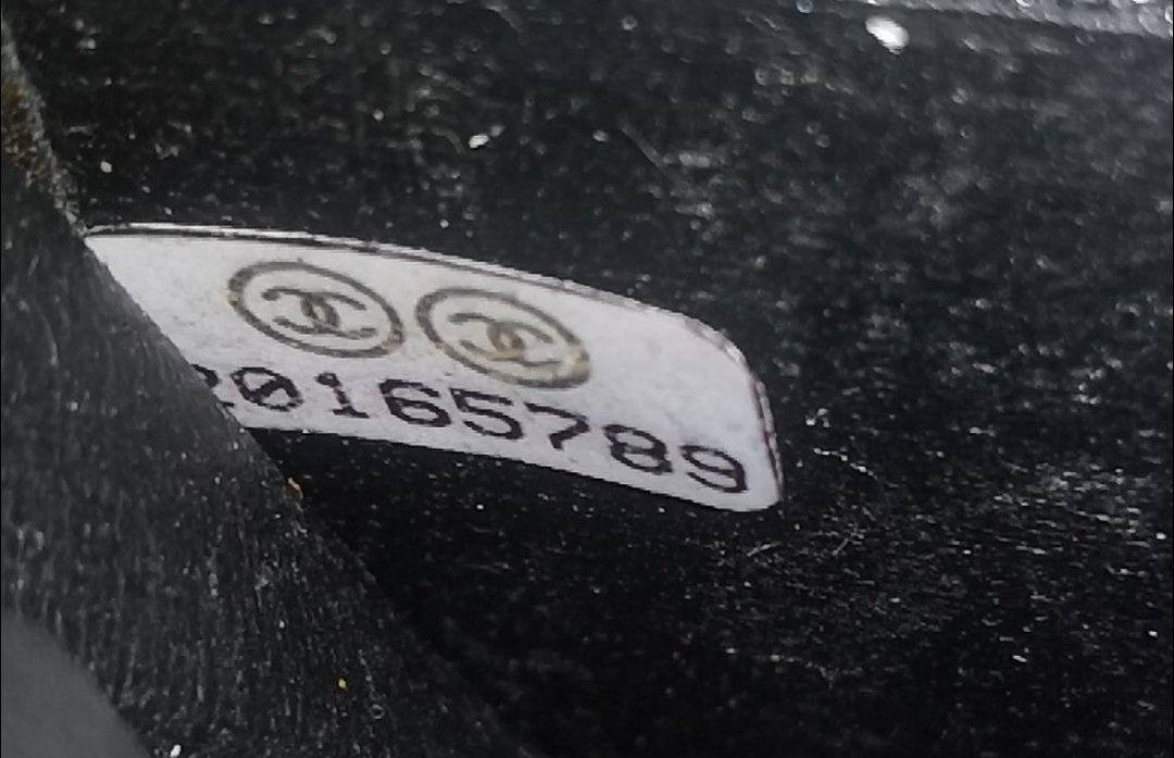 شانيل اصليه باله كامل ختومات وكود السعر ٥٠ الف مع التوصيل


**إذا كنت صاحب هذا الإعلان وتريد حذفه لأي سبب، رجاءا أرسل رسالة إلى الدعم الفني**