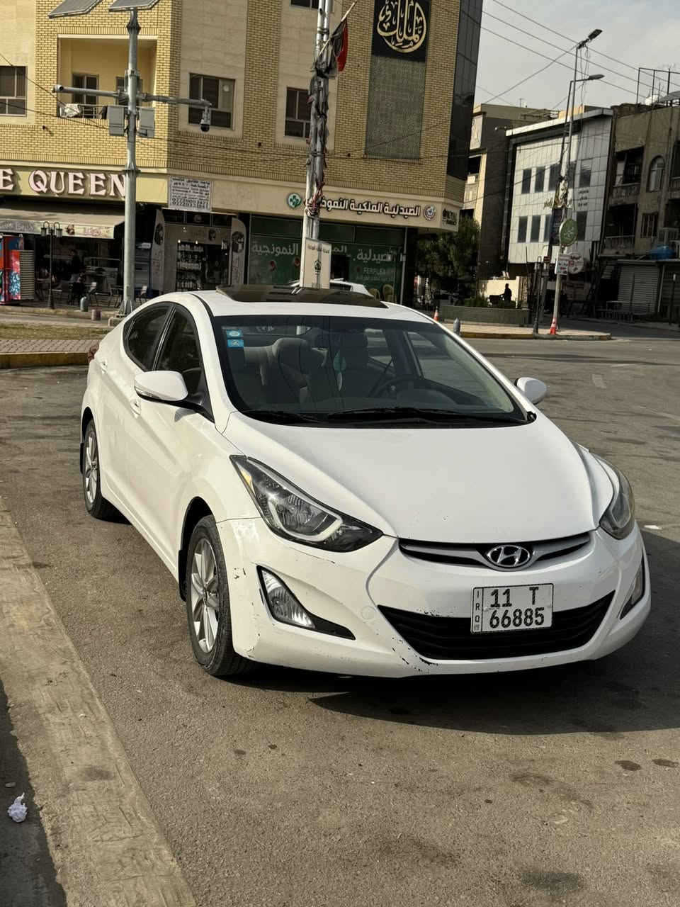 سلام عليكم النترا 2016 خليجي فول  مواصفات عدا بصمه فتحه شاشه كامره لد امامي خلفي تحكم ستيرين جهتين ماشيه 124 الف سياره صدر جديد امامي خلفي منضومه بانزين جديده جاهزه للخير دوشمه كاعيه جديده بدون صبغ فقط دوسه وشويه جوه قبق بانزين وبارد بل باب خلفي سعر 120 وبيه مجال بسيط  مكانه حي القاهره قرب جامع نداء ***********
