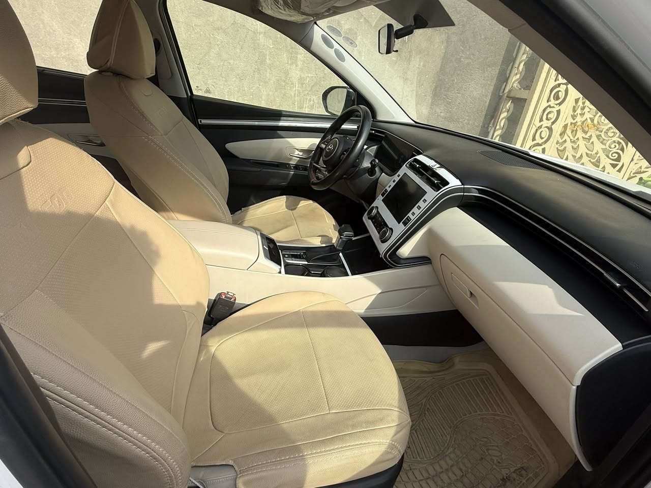 السلام عليكم  
توسان 2024 خليجي رقم اربيل الدولي وكاله تحويل حاظر 
ماشيه 43 كيلو
مكانها ميسان 
السعر 220 وبيها مجال 
اتصال ***********
