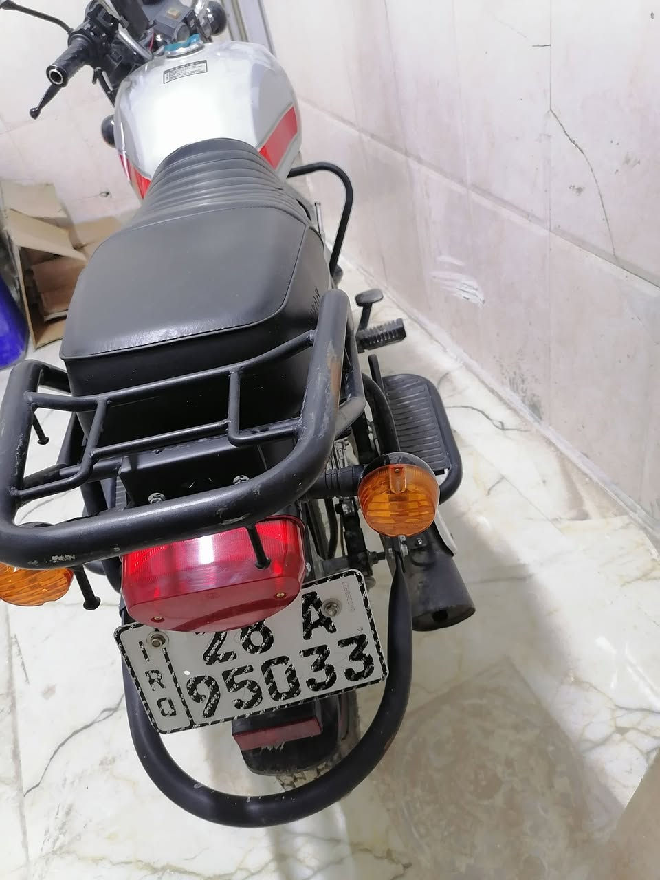 السلام عليكم
دراجه دايون ريان للبيع
مديل / 2023 /طالعه ب2025 بشهر الخامس 
حجم المحرك /200cc
مكانها /النجف _شارع المدينه
الدراجه مرقمه نجف رقم انكليزي . تحويل مباشرة
السعر مليونين وربع وبيها مجال
 ملاحظه /  تجي تفحص وتأخذ لاي مصلح بالنجف.

رقمي *********** بس واتساب.
