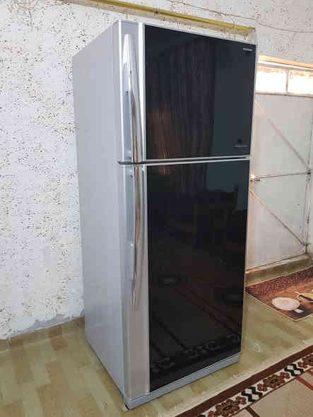 ثلاجه توشيبا .تايلندي الاصلي .
٢٥ قدم حجم كبير . وجه بلازمه .كزاز
نضام اقتصداي هايبرد . بخاخ تجميد فول
نضام تعقيم وازلة روائح داخل ثلاجه
جديده بعدها لوك مستخدمه قليل .بلاديه 
السعر ٣٧٥  الف .
مكاني بغداد .بوب شام ..
للاتصال ☎️ ***********
واتساب 📲 ***********
