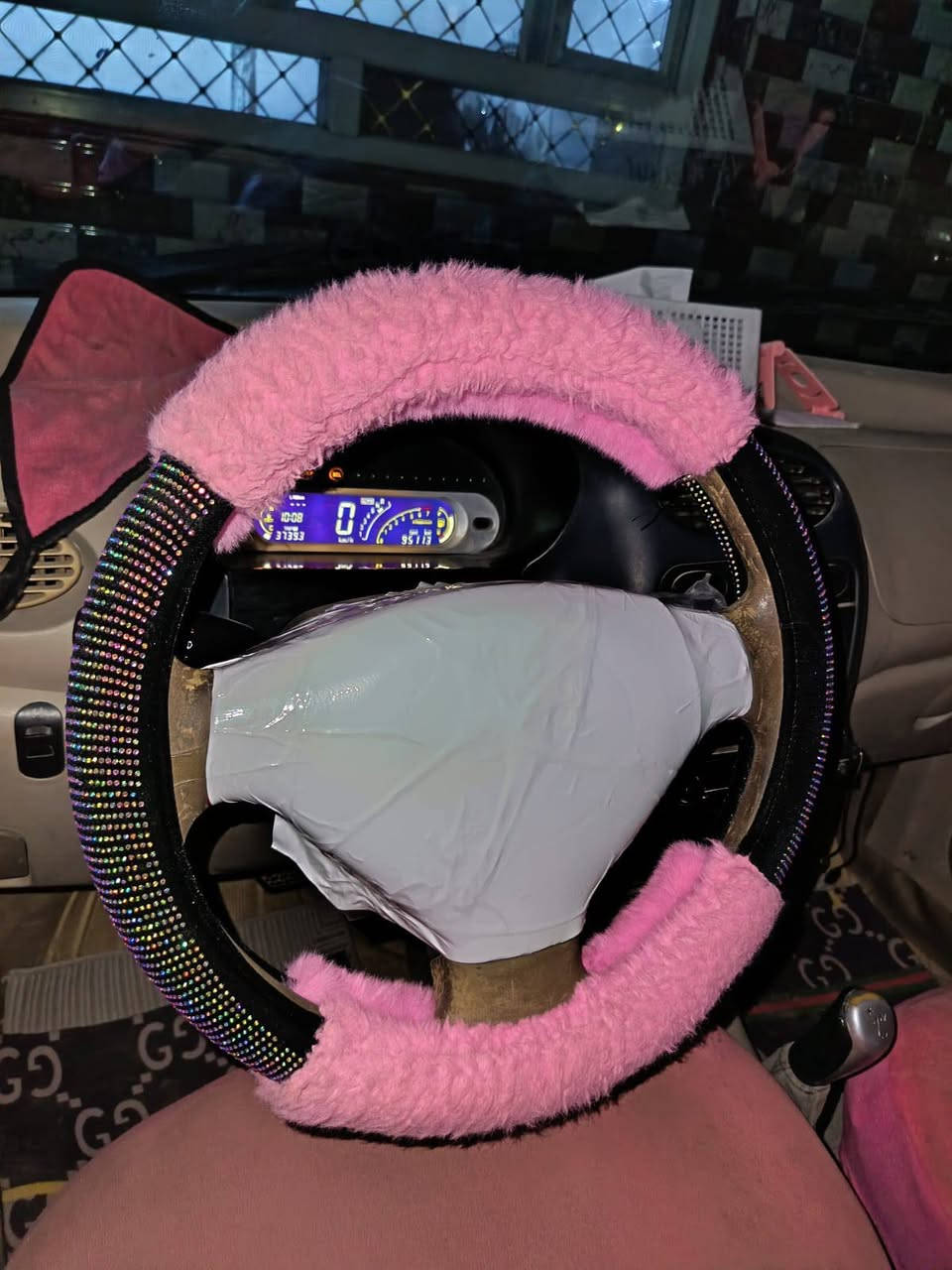 كيو كيو 2013
للبيع بسعر35 ورقه وبيه مجال
الشراي يتفظل ***********
