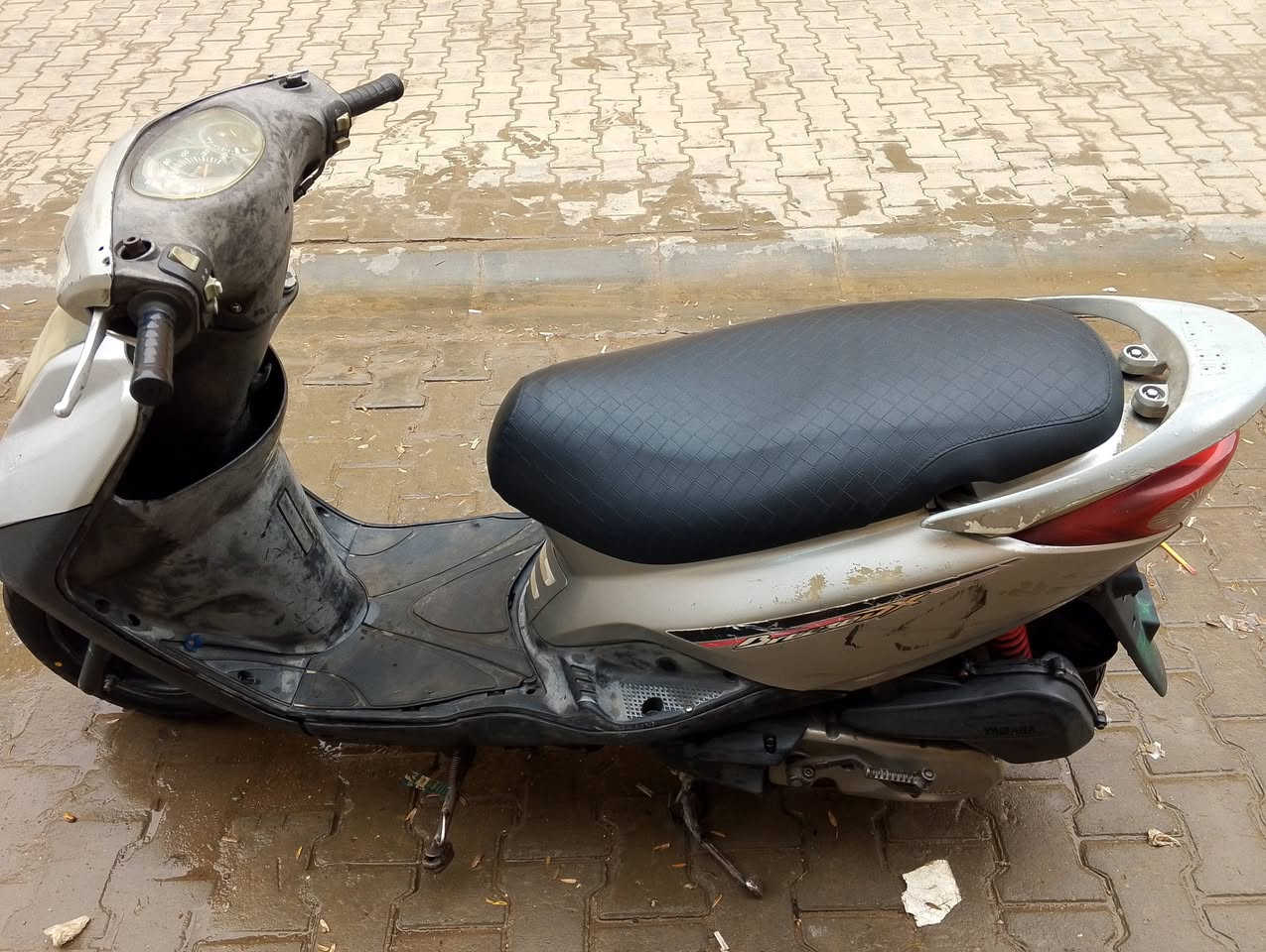 سلام عليكم دراجة بريز للبيع دراجة مكينة مامفتوحة نكرة سلف صبح كفرات بلادية دبلات امامي خلفي شغلات دراجة نضيفة اللة شاهد سعر ٦٠٠ وبيها مجال حك جية لعنوان بغداد شعلة  الرقم ‏‪***********‬‏
