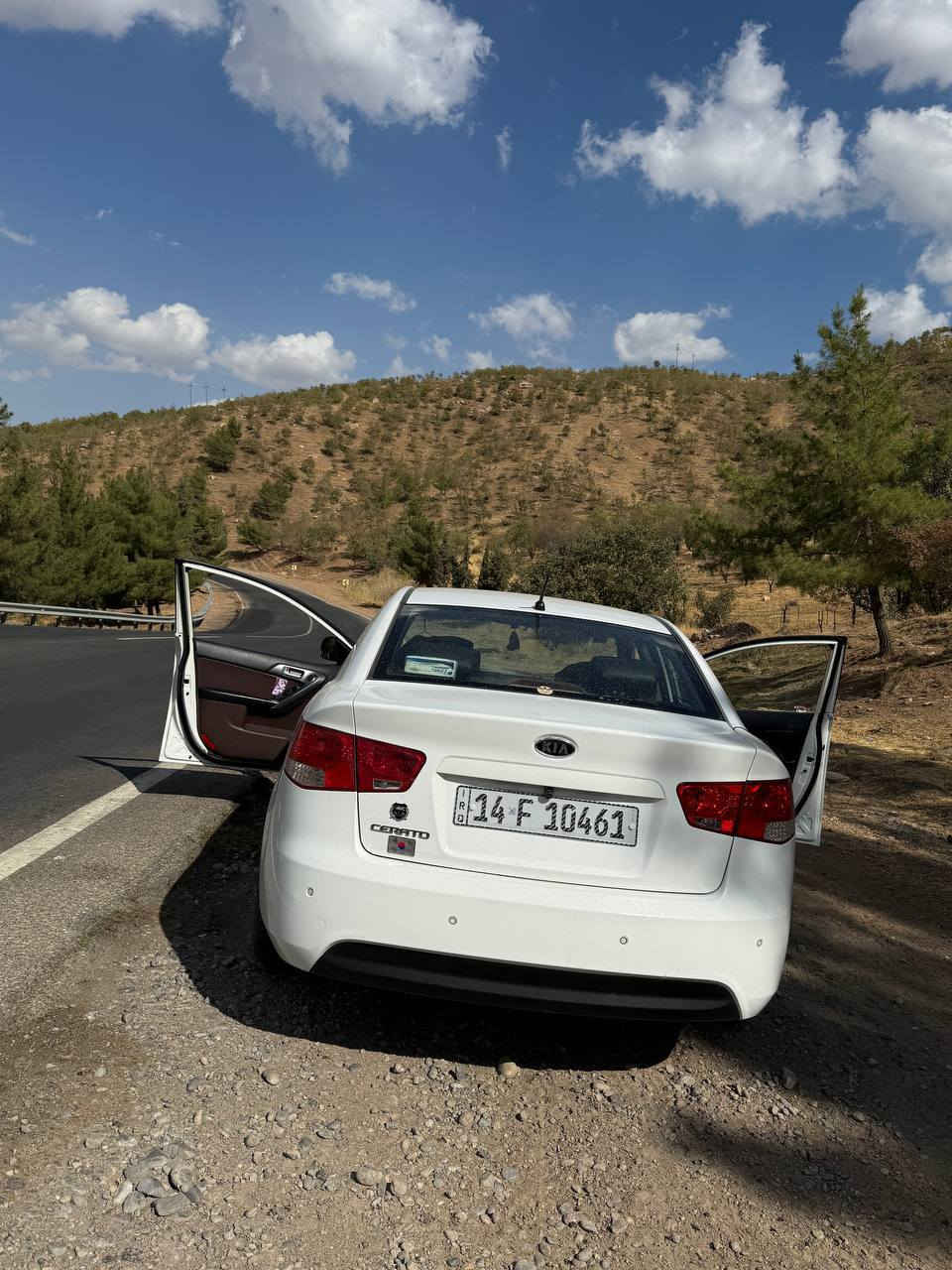 ﷽
◽️سيراتو 2012
🔹محرك + گير كفالة
 🔹 الگير سبورت 7 نمر
🔹تبريد + تدفئة + كهربائيات كلها شغالة
🔹 حدادة جديدة كاملة 
🔹 5 تايرات جدد مع الاسبير جديد قبل اسبوع شادهم بالضبط 
🔹شاشة كبيرة + تحكم ستيرن + 
شفتات ستيرن 
🔹 مري شفط 
🔹 سماعات +مضخم JBL
🔹 دوشمة بلادية تفصال
🔹 نشرة ترحيبية داخلية  
◽️السيارة كفالة عامة ما عدا بيها جاملغ امامي مبدل  اثر شخوط + صبغ شبر من البنيد + بارد بباب السائق 
◽️بيها منظومة زنون +بلوجكترات زنون ابيض
🔹 بأسمي تحويل ثاني يوم
🔹 مكان_🌆 البصرة

◽️سعر_  95$ وبيها مجال
◽️موبايل☎️_ ***********
