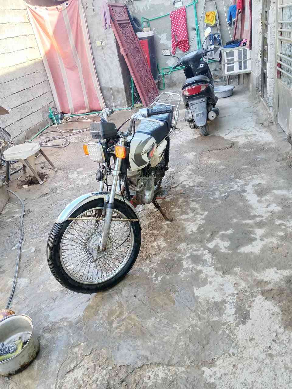 سلام عليكم اخوان دراجه 4كير نضيفه نقصها يدات مال سكليتر وبلك فقط وشغل وطلع مجفته قبل يوم عنواني بغداد بوب شام سعر 450وبيها مجال


**إذا كنت صاحب هذا الإعلان وتريد حذفه لأي سبب، رجاءا أرسل رسالة إلى الدعم الفني**