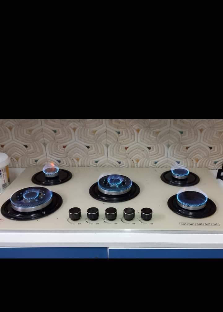 هلاَ واسهلاَ طباخك عطلان وماعندك مجال اتدزه للمصلح لگينالك حل انتَ وگاعد أبيتك اجيك
فرن
عيون
باب 
كلشي يخص الطباخ يمنه 
مـ؏ التنضيف وترتيب  

بس أتصل ؏ رقم 
***********
ابو يوسف يوجد واتساب 
موجود واتساب هم
او مراسلة الصفحة
