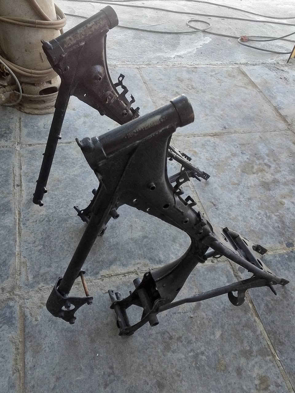 شواصي واحد أوراق مديل 16 سكنر  نامه الأصلي  وثاني كلك بيه رقم شاصي شاصي ***********
