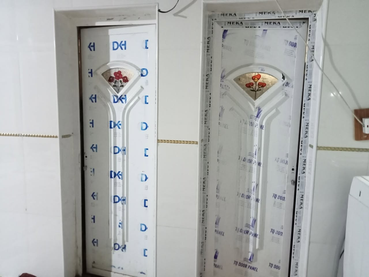 السلام عليكم   بيت للبيع 
طابو بستنه مداور أسهم  مساحته البيت ٢٥٠متر ٣غرف نوم وصاله ومطبخ وحمامات ٣ وبرانيه ومدخل وكراج البيت نص عكاده ونص مسلح بناء كله طابوك شبابيك كلهن المنيوم وشارع ٨متر عرضه  شارع مجاري وتبليط كامل خدمات  مكان سماوه شارع الجامعه  

#المعرفة السعر راسلونا أو تصل ع رقم. ⬇️
***********
