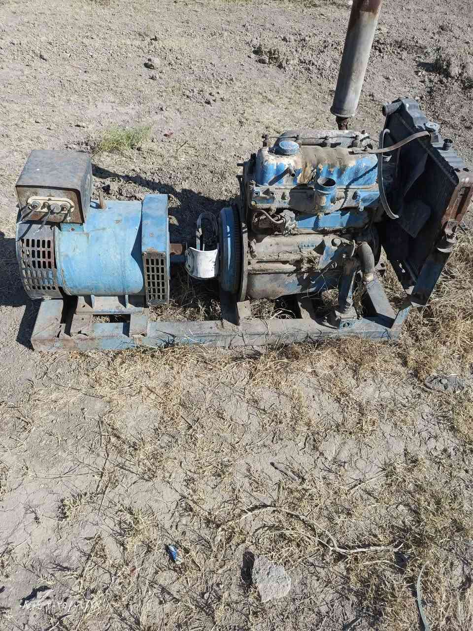 السلام عليكم 
مولد بيركنز قديم عاطل كوم حديد 
رأس التوليد 15 كيفي ثري فيز شغال 100%
الشاصي بوري مربع درجه اولى 
بغداد المحموديه 
*********** واتس
السعر 750 بي مجال
