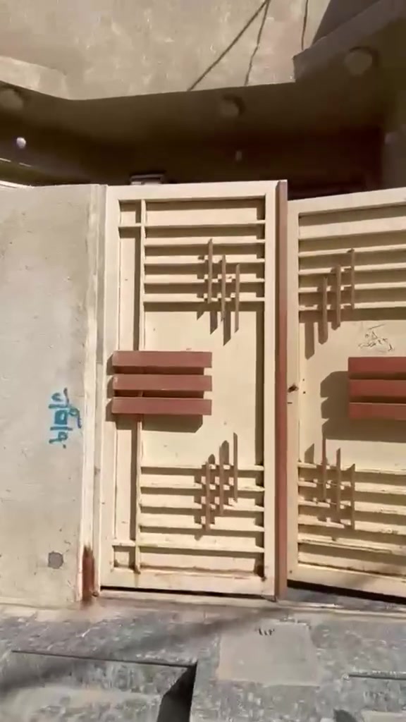 بيت للبيع بأرض ابن حلوه مقابل حي الزهور المساحه ١٠٠ ٤غرف نوم السعر ٢٥٠ قابل للتفاوض للاستفسار ***********
***********
