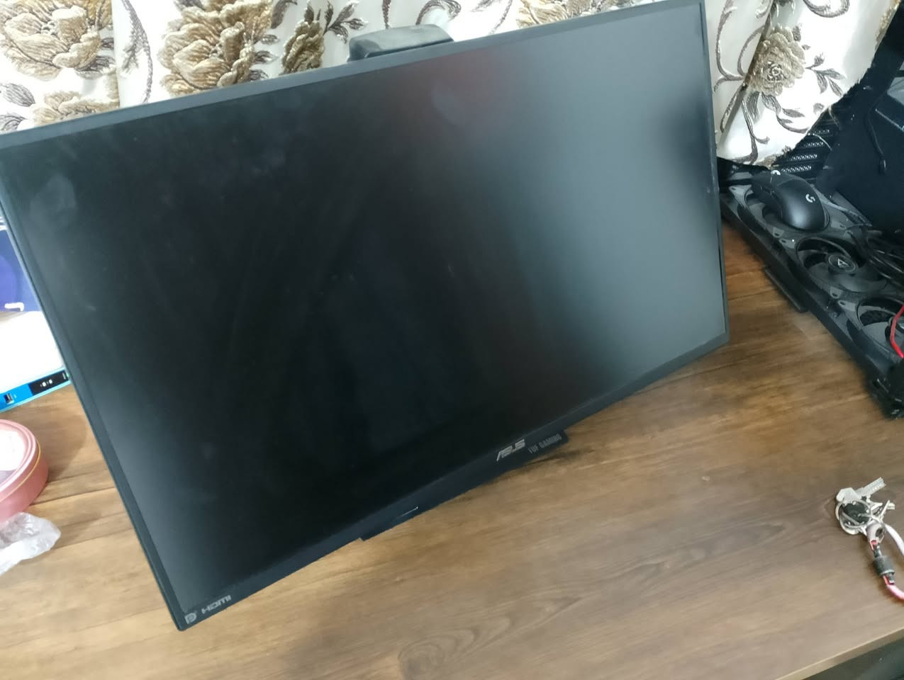 قطع بيسي دابيعهن سبب البيع ماكدرت اكمل تجميعة
اول شي القطع انطي ضمان عليها كامل تشغيل وفحص
وثاني شي الغراض مالتي مشتريهن مو مال بالة ابد وعندي وصولات مال شراء وياهن والغراض كلها اي نقص او خلل مابيهن انطيك الحاجة كاملة هي وغراضه 
توصيل ماعندي لان ماعندي وقت اغلف و اوديه للشركة مكاني بغداد الحرية رقم واتساب فقط *********** الغراض متروكة وعليها تراب عبالي اجمع تجميعة ومارهمت

شاشة مستعملة اسوس وياها كارتونة مالته
مواصفات
280hz
1ms
Fast IPS
G-sync 
24.5 inch
قلابة 180 درجة تروح يمين ويسار
سعر 200 الف

كيس ليان لي o11 mini air كارتونة مالته موجودة
وياه 11 فان شادد من اركتك سعره وية الفانات 250 الف
هاي الفان مو حاجة ب الف جايبه وحاطه بالكيس اذا متعرف بيهن لتعبني بس للاداء بدون اي شكل جمالية وبدون ارجيبي
نوع الفان p12 max والكت الواحد مالته بيه 3 ينباع ب70  الف وشادلهن هاب مال اركتك يكفي 10 مراوح يعني لتشيل هم للمنافذ ابد كبل جيب كيبل واحد وشد بالبورد ماعدا فان الثرمال رايت مامشدودة بالهاب لان مايكفي ويس الهاب سعره 25 الف والكيس من ناحية الاداء كلش ممتاز للحرارة والايرفلو خروج ودخول الهواء مالته وين شايفلك كيس تشدله 11 فان

ماوس لوجتك سوبر لايت 2
غراضه كاملة مكملة وشادد عليه سكيتات اوبسيديان احسن من مالته وافضل
سعره 150 الف
ماوس باد كلوريوس فايبر زجاج وياها وصل الشراء سعره 50 الف

معالج i7 4790k سعره 60 الف شغال ومابيه اي خلل

كيبورد مادليون حجم 60% سعره 40 الف

باور سبلاي من اوروس حجم 850 واط
هاذ الباور بيه متسعات داخل الكيبلات نفسه يعني المنفذ ال24بن مال مذربورد بيه متسعة تحمي البورد مالتك من الطاقة القوية ومتحرك وموجودة للمعالج وللكيبل مال كرت همين
بدون كارتونة بس كيبلاته كاملة كلها مابي اي نقص بالكيبل
سعره 140 الف
