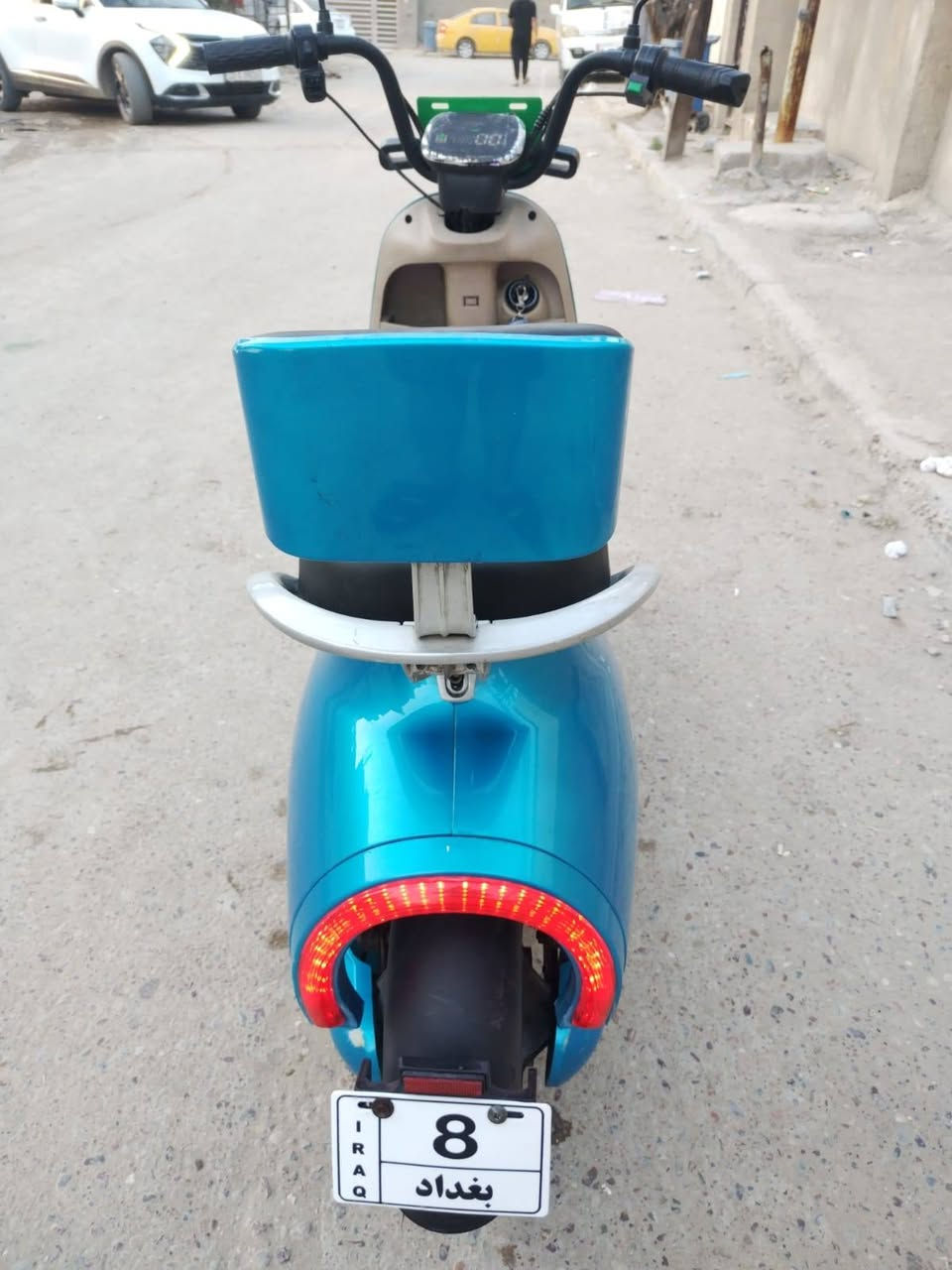 دراجه شحن نوع كلاسك
مديل حديث 
5بطاريات كبار 
بصمه 2
سويج 2
شاحنه اصليه 
كامله كل نقص مابيه
مستخدمه قليل 
بغداد المشتل 
السعر 275
***********
