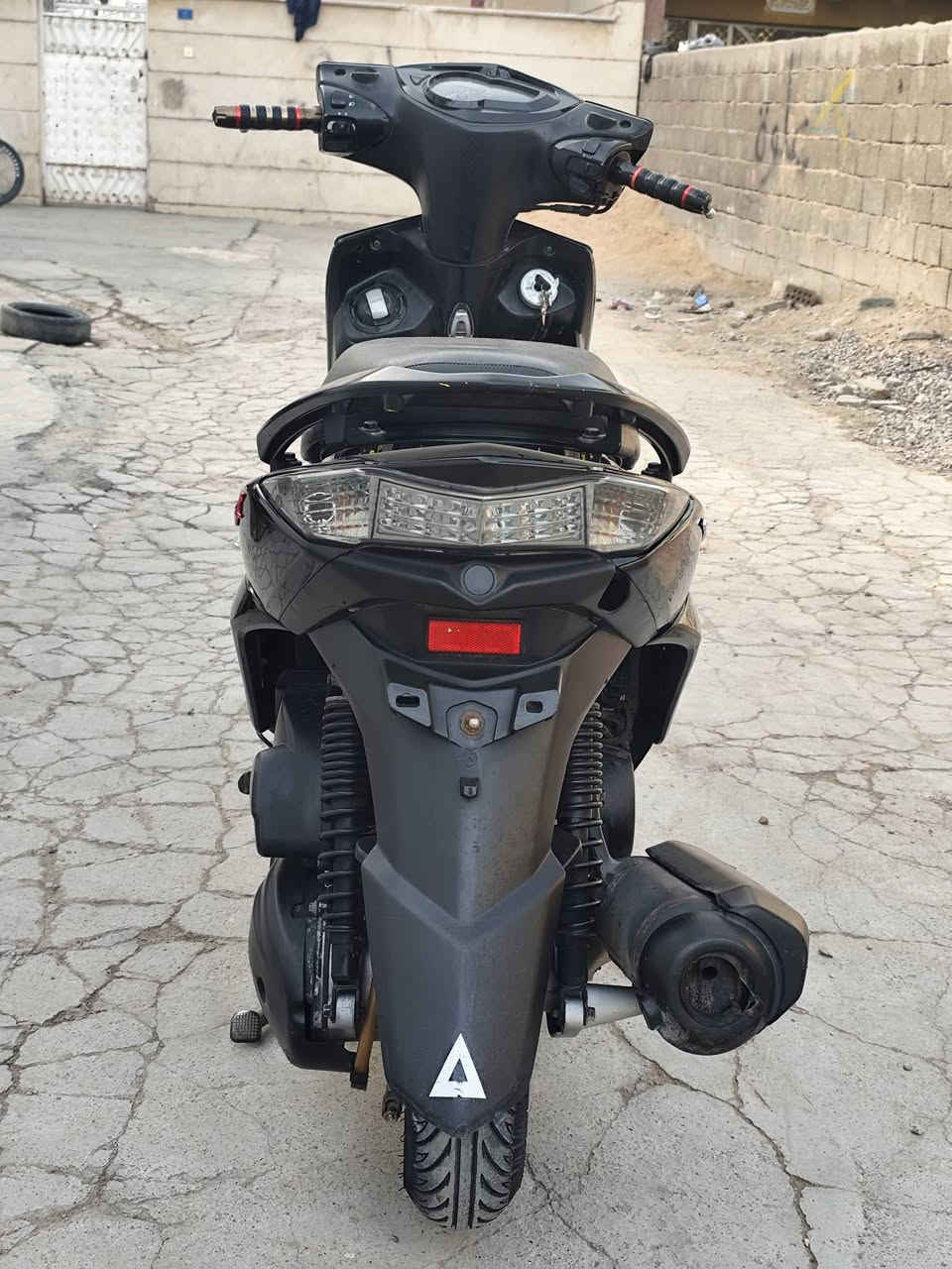 دراجة سكنس لد نضافه 98% دراجة بلاديه كلشي شغال اي نقص مابيها مكاني بغداد البلديات السعر 1100 مليون و100
***********
