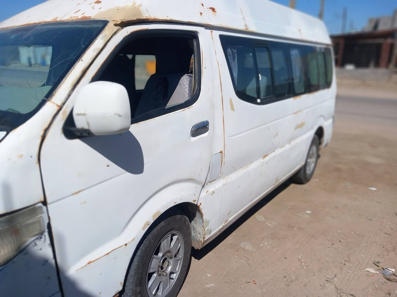 سلام وعليكم شيري h5م ٢٠٠١٢رقم انكليزي بغدادتنتهي السنويه ٢٠٣٠ بسمي تحويل تاني يوم كامله من كلشي بس يرادله صبغ بيه ضربه بالتكمه معمره باب السايق محرك ٣٠٠٠فيفي تي اكسل نيسان تخم تاير حداديه تبريد ومنضمه غاز بيه شغاله سعر ٧٠وبيه مجال مراوس بسياره صالون مع الفرق قليل رقمي *********** واتساب مكان بصره ابوالخصيب
