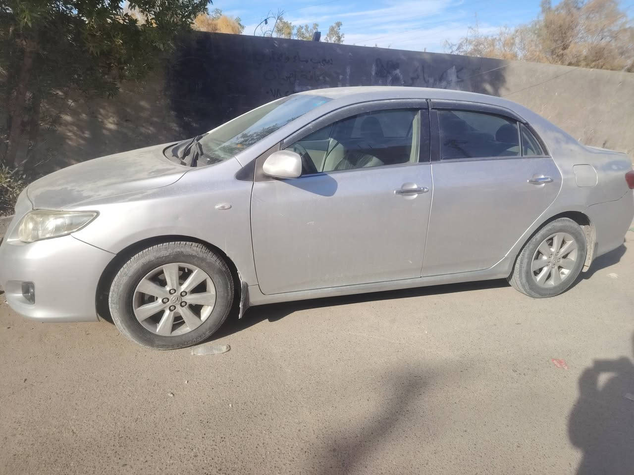 سلام عليكم كورلا خليجي 2008 محرك كير داخل كلهة جديدة ما عدا طخة بالجاملغ الخلفي سعر 95 مكان بغداد للاتصال ***********
