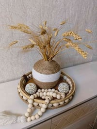 صينية ديكور • فازة أنيقة • سبحة ديكور