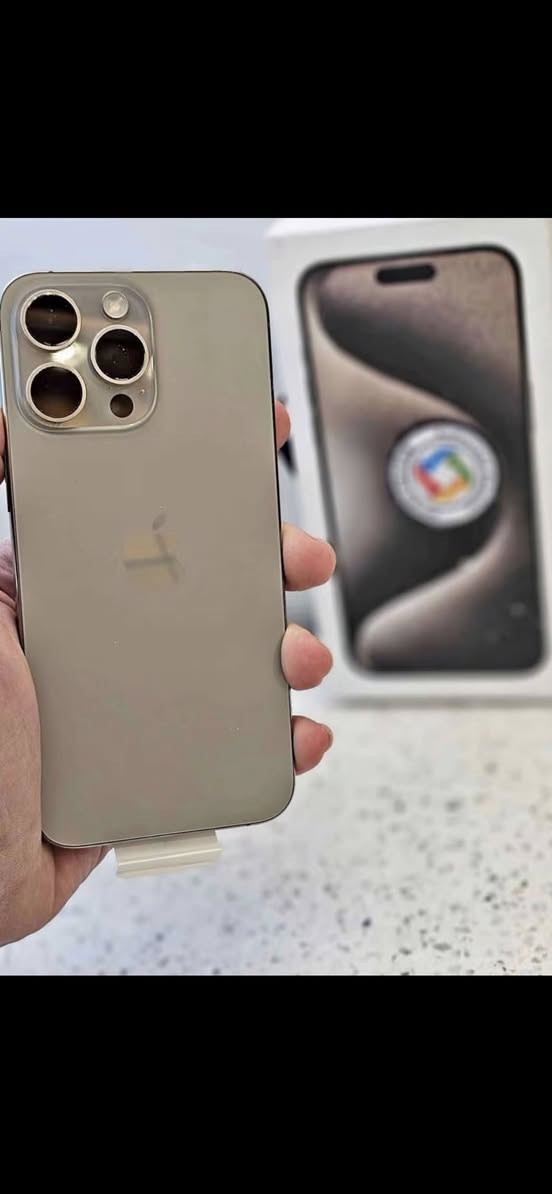 آيفون 15بروماكس لون المميزه تيتانيوم الموبايل حيل نضيف شرط ✅شخط مابي ✅ الموبايل فقط شاشه مستبدل ✅ شرط بطاريه ببلادي  92✅ فول  فقط شاشه سعره 685 مكاني كركوك ***********
