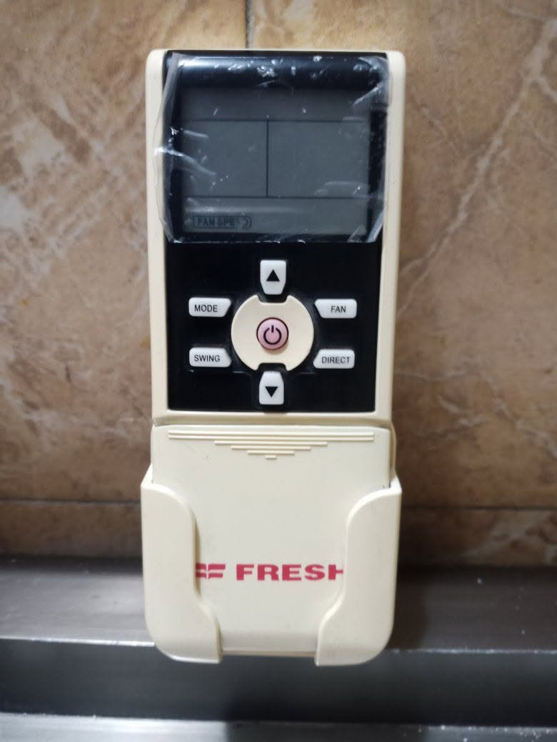 السلام عليكم 
أخوان للبيع سبلت 1 طن فرش Fresh الاصـلي باب اول مشتغل قليل عزلت المحل وممحتاجه تجي وتشوف نظافته ابيعه عالشد وشرط التبريد يله تدفع فلوس بعده علئ غاز الشركه امانه لله اذا برغي مفتوح بالقطعتين لتاخذه مكاني كربلاء حي العامل *********** الشراي فقط يراسلني او يتصل السعر  290 الف  والله يرزق الجميع
