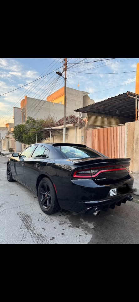 السلام عليكم 
جارجر 2015 sxt
محرك 6 سلندر
مواصفات sxt 
شاشة كبيرة 
شفتات ستيرن 
سستم صوت 
كشنات جلد 
تشغيل عن بعد 
تبريد اوتو 
مريات جانبية هيتر 
كشنات امامية تدفئة
ماشية 155 ميل 
(كلين تايتل)
فقط تعديل بارد تحت قبغ البانزين 
للاستفسار ***********
مكان السيارة موصل
