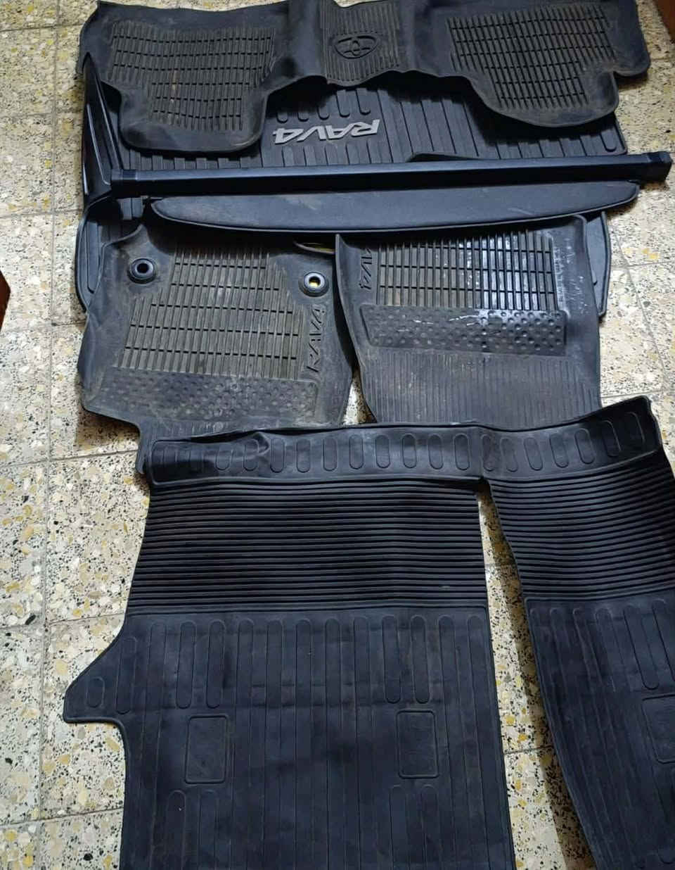 السلام عليكم كاعيات راف فور كامله وجديده مكان ديالى بعقوبة تحرير رقم ***********
