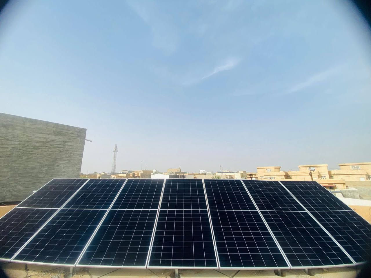 {تنصيب منظومة طاقة شمسيه2026}

 ‎من قبل كادر شركة رويال سولار في صلاح الدين 

‎تجهيز منظومة منزلي 30 أمبير نهارأ و 30 أمبير ليلأ 

الموقع صلاح الدين -تكريت 

✅الواح  نوع لونجي هيمو X10 650W 
‎عدد: 12 ضمان 15 سنة استبدال

جهاز DEYE 8k IP65 On GRID  ✅
‎  عدد:1 ضمان 5 سنة 

بطارية  نوع ليثيوم ريستار حجم 15kw  ✅
عدد:2 ضمان 5 سنوات تبديل+صيانة

‎يتوفر لدى شركتنا رويال سولار نظام نقدي و اقساط لموظفين كي كارد لمده 18 أشهر 

‎العنوان كركوك شارع القدس - مقابل كوفي الجادرية - عمارة رويال نيت 

‎فرع الثاني كركوك شارع المطار قرب فلكة تكريت

فرع صلاح الدين - تكريت - القادسية شارع الكراج -قرب الحديثي للموبايل 

‎للحجز والاستفسار للتواصل او مراسلتنا على واتساب 

*********** كركوك
*********** صلاح الدين اسيا
*********** صلاح الدين زين
*********** الشركة 

 الرقم المختصر 6020📞

