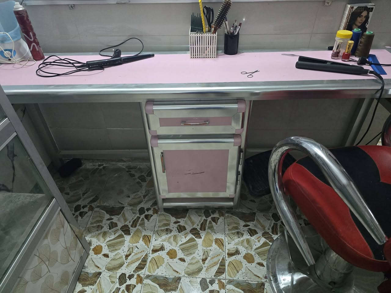 غراض صالون للبيع السعر خاص  رقم ***********
