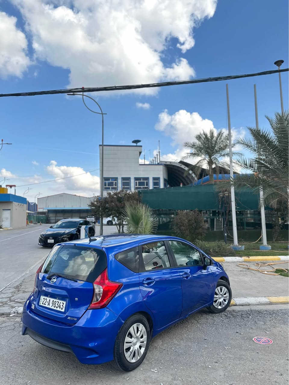 فیرسا نۆت مۆدیل ٢٠١٧ مواسفات گیر تماتیک و چوارجام کارەبا و ABS و تراکشن و شاشە و کامیرا رەقەم و سەنەوی و هەزەی نوێیە هەتا ٢٠٣١ سیارەکە ٣ پارچەی سبوغە بۆنیت و جاملغی پیشەوە سەکن و دەرگای سەکن جەمپێکی خەفیفی پێشی هەیە گیر ومکینە و کارەبایاتی بەشەرتە ٤تایەی تازەی لۆ بەسترایە نرخی ٧٧ وەرەقە و کەمیک مجال شوین هەولیر *********** أربيل, العراق
