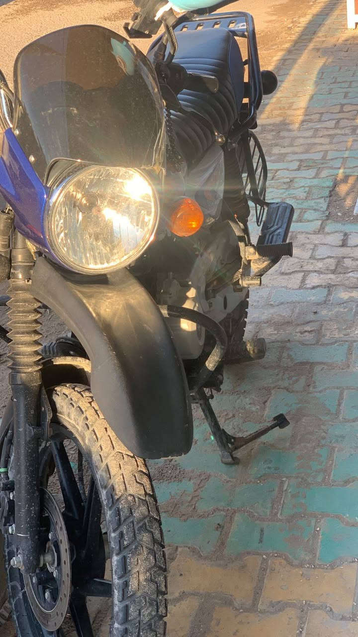 السلام عليكم دراجه بوكسر موديل 2023 جدیده ماشیه   19.000  بس یعنی جدیده معروضه للبیع 2.200.000
 ملیونین ومیتین وبیها مجال بعد مکانی کربلاء هذا رقمی للتواصل ***********
