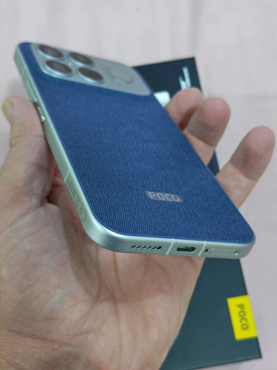 بوكو f8 ultra شبه جديد
ذاكرة 513 
رام 16 
جهاز شبه جديد 
السعر 975 الف
***********
