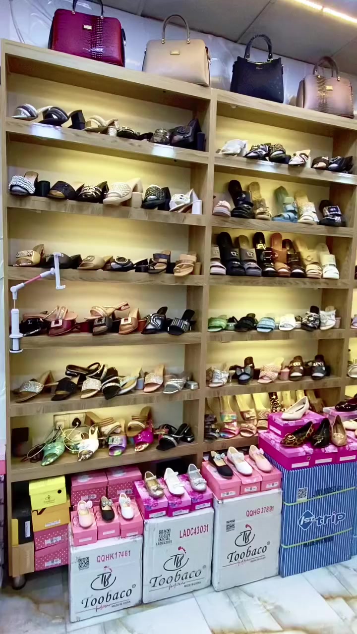 باترينات للبيع العدد 13 السعر المطلوب 1مليون فقط ‭0773 460 1560‬
