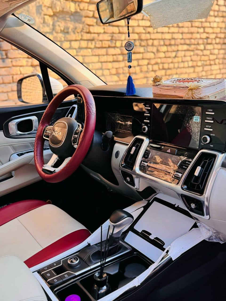 السلام عليكم للبيع سورنتو خليجي موديل2023 رقم أربيل باسمنا مكفول كفاله عامه  جديدة بمعنى الكلمة
فول مواصفات 1/1 عدا الفتحه ماشيه ٤٧
بصمه تشغيل
بصمه ابواب
كشنات كهرباء 
محرك ٤سلندر
شاشه ايباد 
تبريد ثلاث قطع
سبعه راكب 
كامرة  وخلفيه 
4انظمه قيادة 
جنطه شفط
مري شفط
إنارة داخليه متغيرة
بردات خليفه.
 إشارة ترحيب
شاحن وايرلس 
حساس امامي
حساس خلفي
رادار توقف 
هاند بريك بصمة و اوتو هولد 
كروز سرعه 
سبير منازل  
اوباقي مواصفات معروفه. 
السعر ٢٦٠
مكان السياره بغداد حي النصر
ملاحضه السياره بعدها ب الضمان كل تبديلات السياره مال الدهن ب الشركه روح للشركه انطيهم السنويه ينطوك كل التفاصيل ***********
