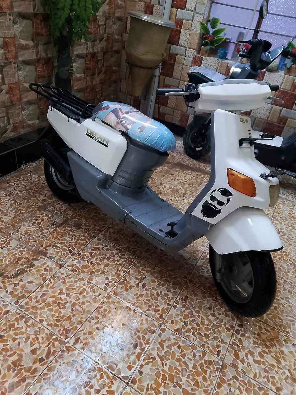 للبيع شغال وايرمنيه شغاله السعر 150وبي مجال بكاني جانب الايمن ***********
